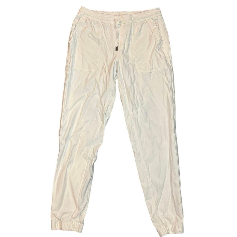 Athlet Farallon Jogger in Magnolia White Organic Cotton Medium Tall
